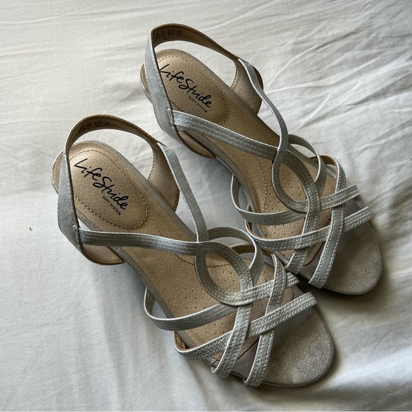 Life Stride Shoes - LifeStride Silver Yaya Sandal size 8.5
